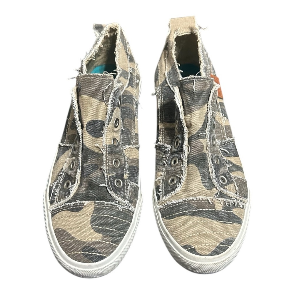 JENN ARDOR Women’s Low-Top Canvas Sneakers – Size 9 (Camouflage)